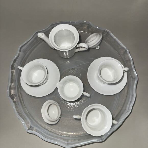 Vtg Dollhouse Miniature White Tea Set 10 Pcs Porcelain Kosta Boda Art Glass Dish - Picture 11 of 16